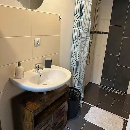 Gemuetliche In Apartment Rennertehausen